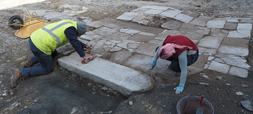 Suivi de travaux sur la Placette de Saint-Georges-de-Luzençon : l’ancienne église refait surface 