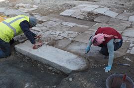 Suivi de travaux sur la Placette de Saint-Georges-de-Luzençon : l’ancienne église refait surface 